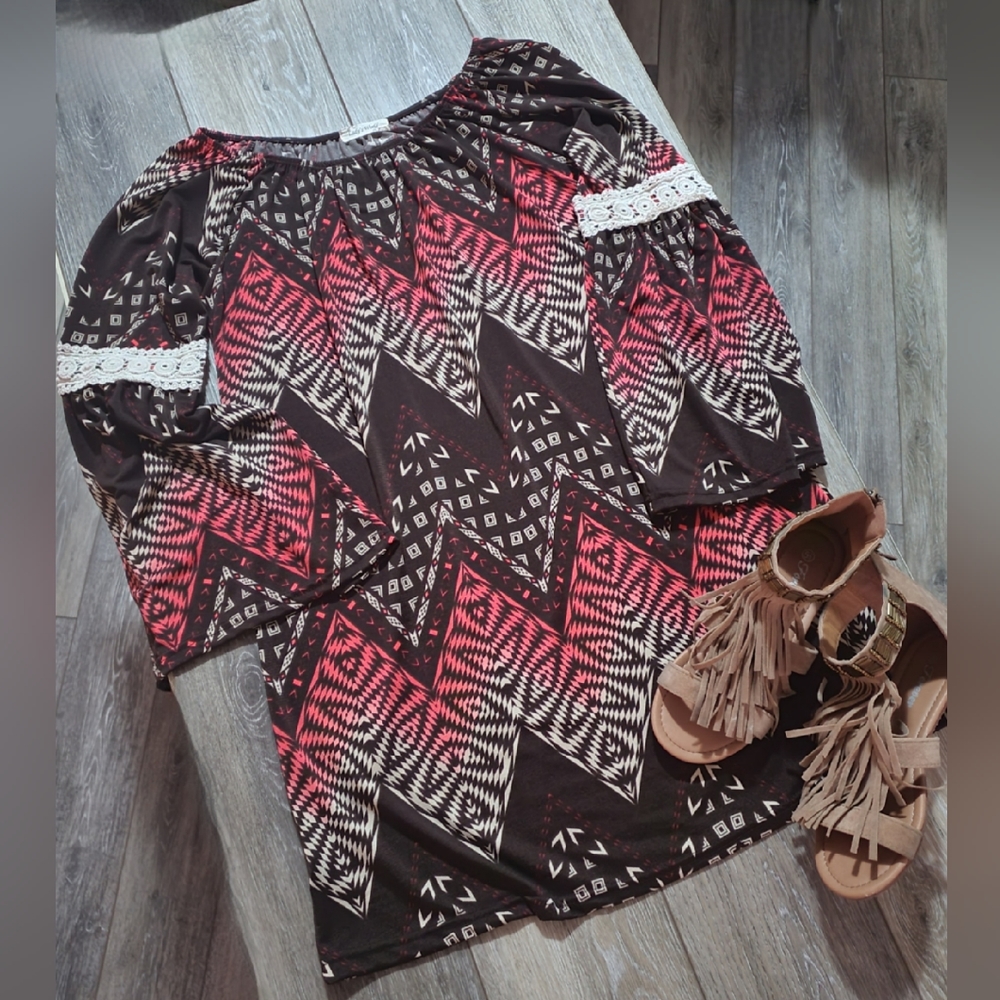 Women's boutique brown and coral dress with bell sleeve//lace band Size Small